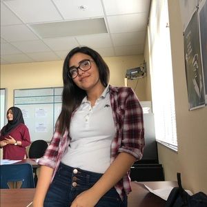 Meet your Posher, Salha